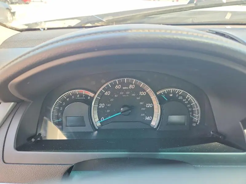 2014 TOYOTA CAMRY SE  