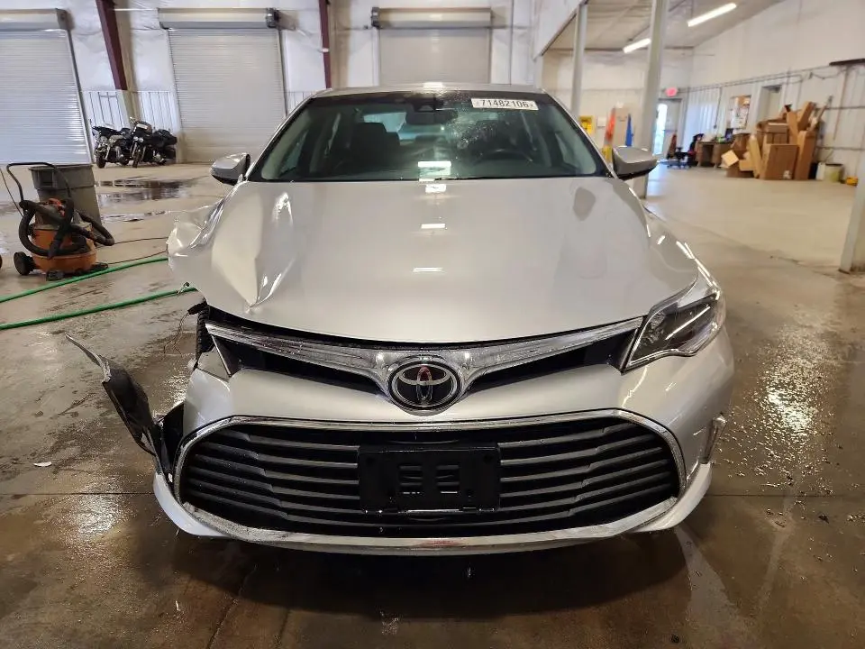 2016 TOYOTA AVALON LIMITED  