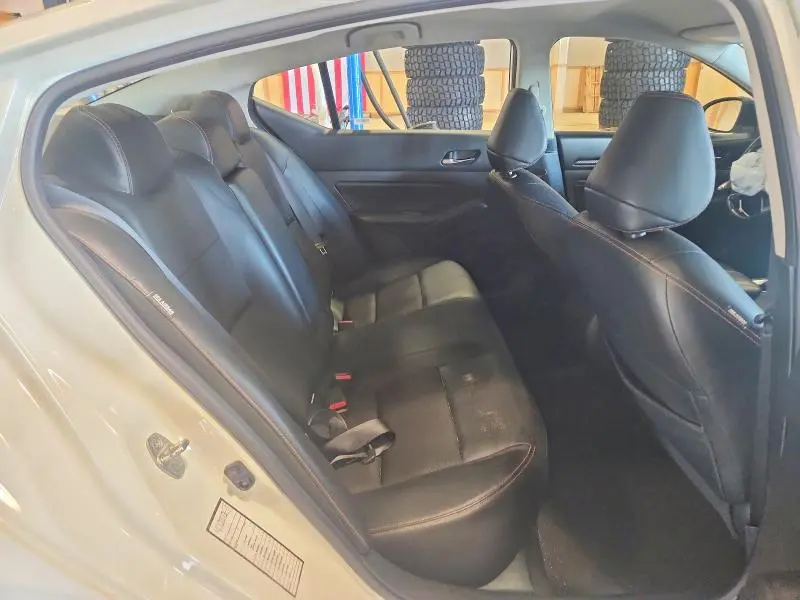 2022 NISSAN ALTIMA SR  