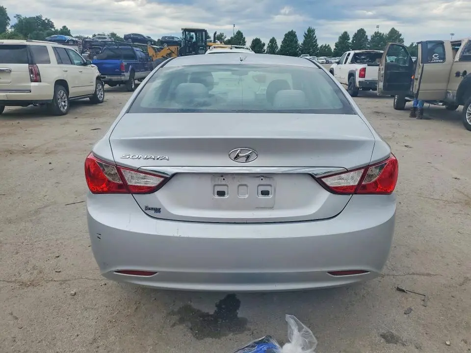 2012 HYUNDAI SONATA GLS  
