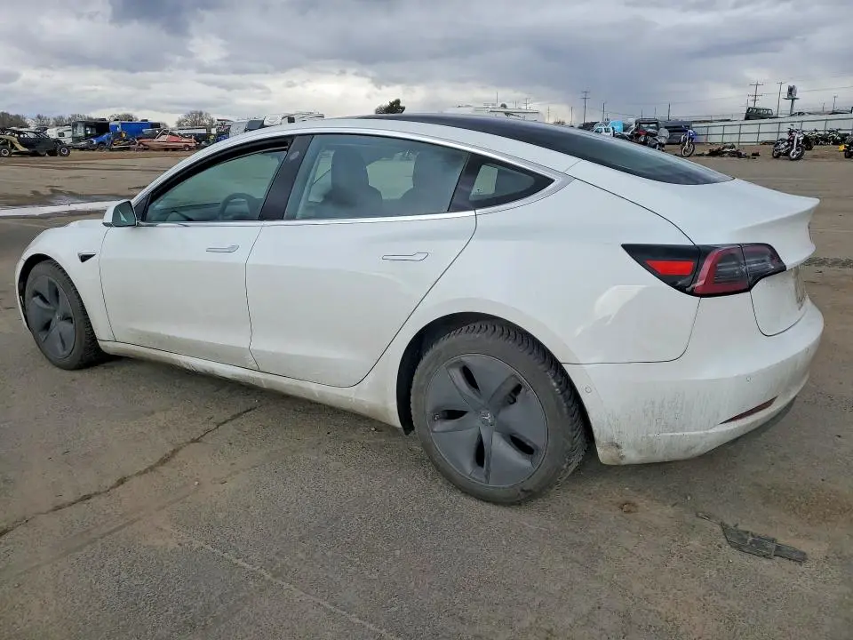 2018 TESLA MODEL 3   