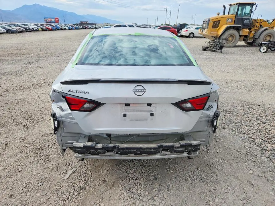 2024 NISSAN ALTIMA S  