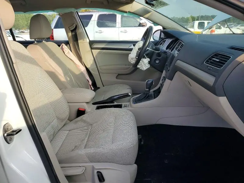 2016 VOLKSWAGEN GOLF S/SE  