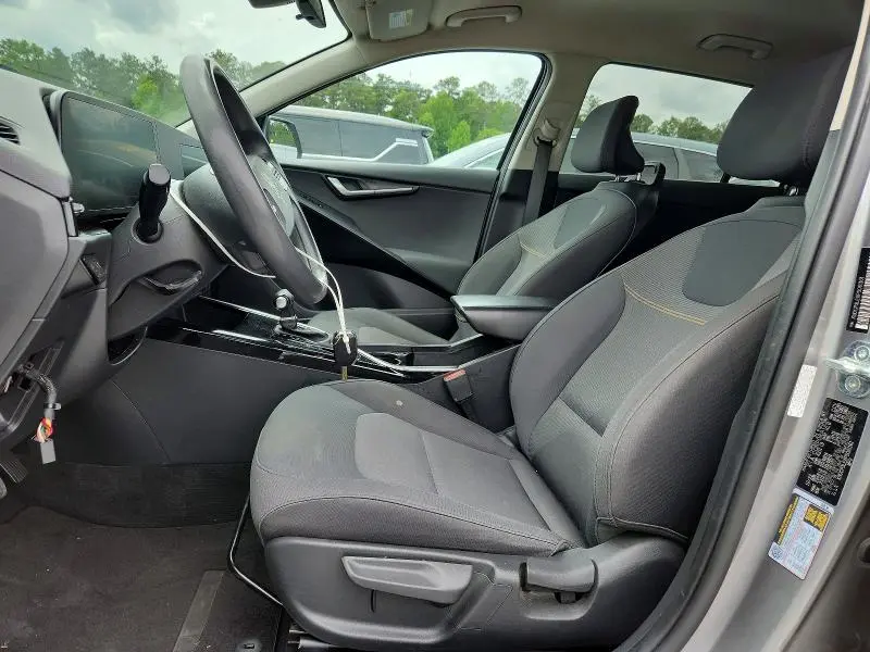 2023 KIA NIRO LX  