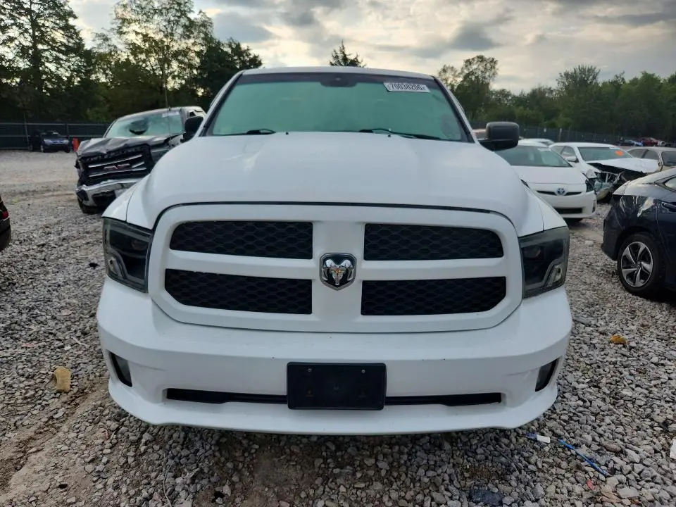 2016 RAM 1500 ST  