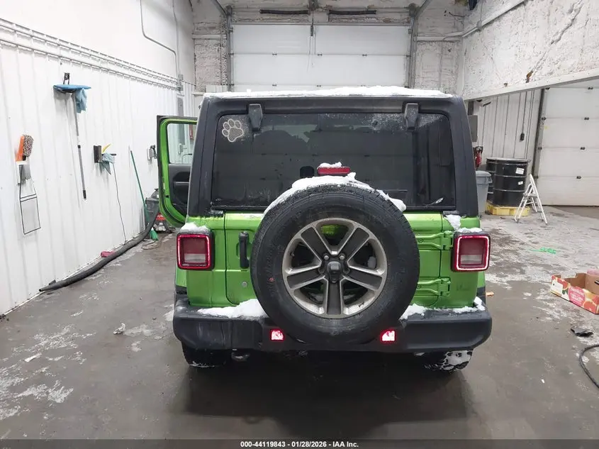 2020 JEEP WRANGLER UNLIMITED SAHARA 4X4