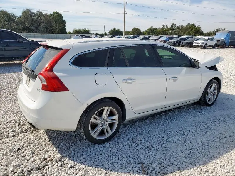 2015 VOLVO V60 PREMIER  
