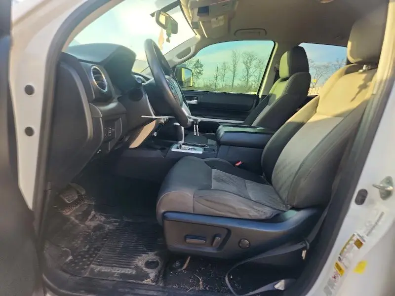 2017 TOYOTA TUNDRA DOUBLE CAB SR  