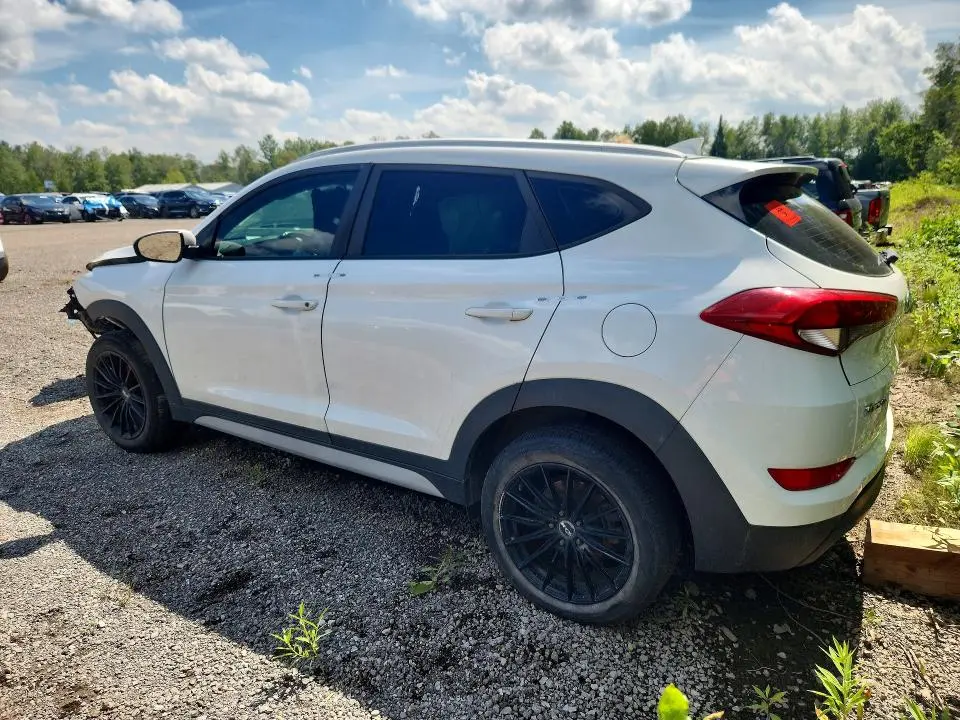 2018 HYUNDAI TUCSON SE  