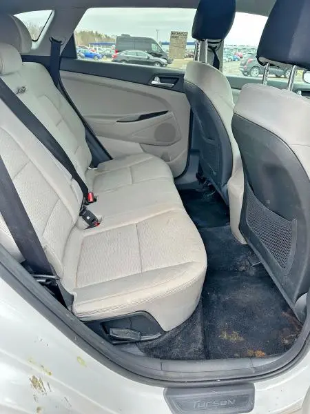 2019 HYUNDAI TUCSON SE  