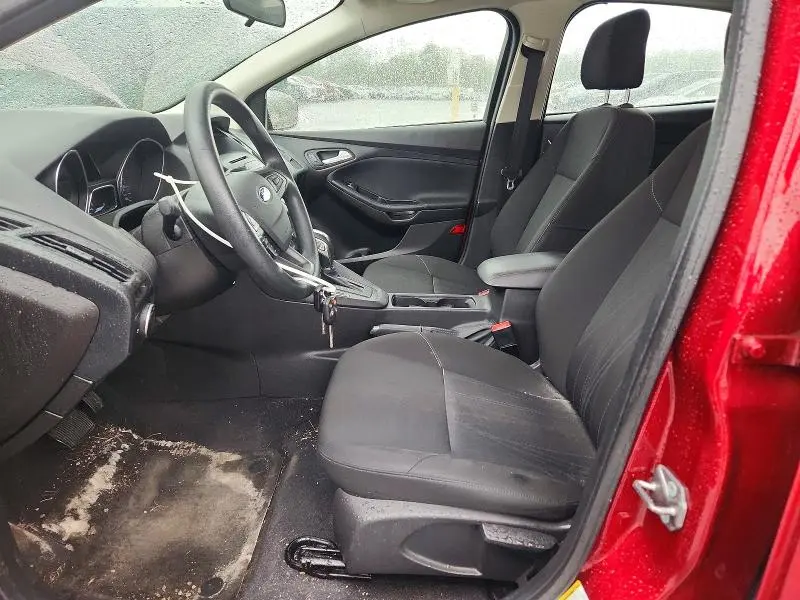 2015 FORD FOCUS SE  