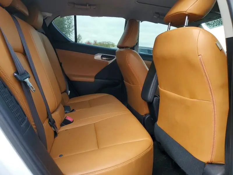 2011 LEXUS CT 200  