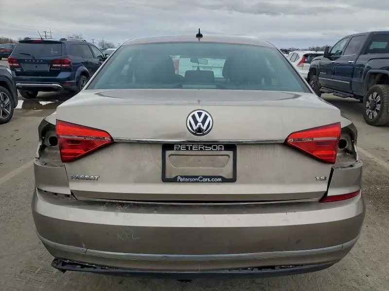 2016 VOLKSWAGEN PASSAT   