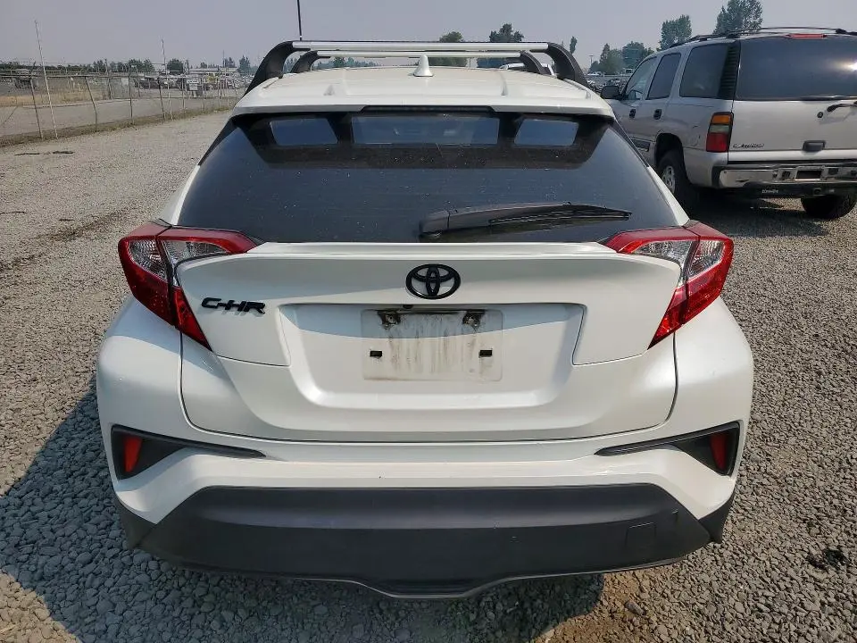 2021 TOYOTA C-HR LE  
