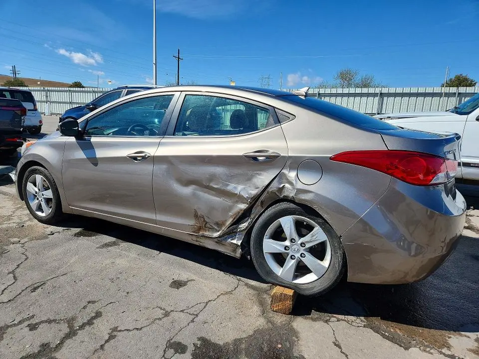 2013 HYUNDAI ELANTRA GLS  