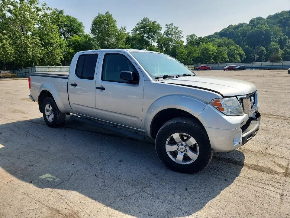 2012 NISSAN FRONTIER SV V6  