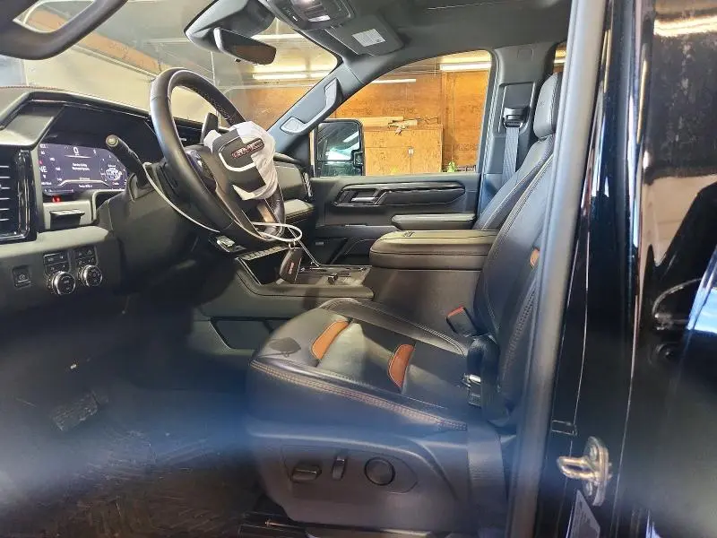 2024 GMC SIERRA K2500 AT4  