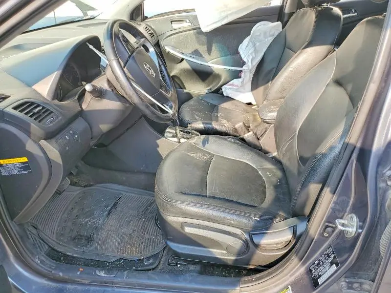 2012 HYUNDAI ACCENT SE  