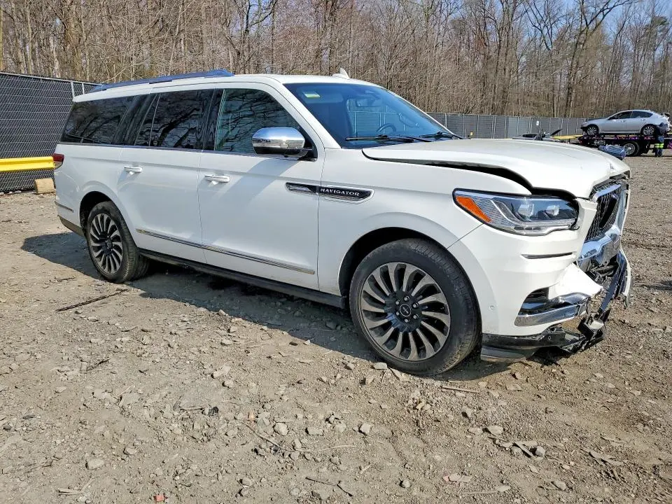 2022 LINCOLN NAVIGATOR L BLACK LABEL  