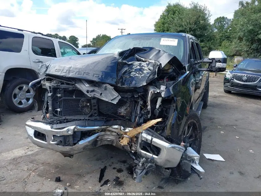 2017 FORD F-250 LARIAT