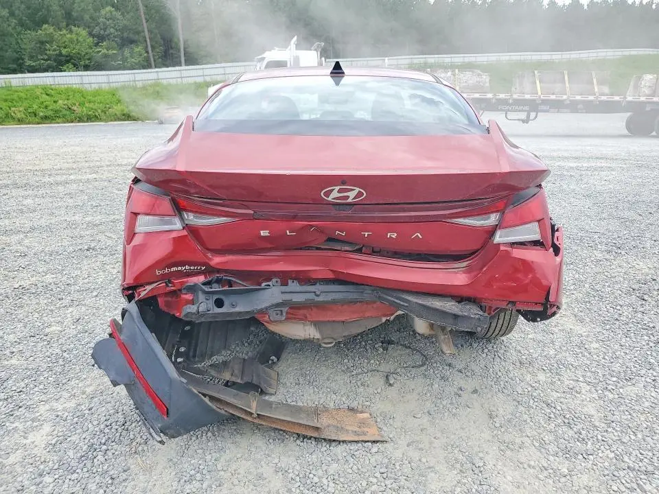 2024 HYUNDAI ELANTRA SEL  