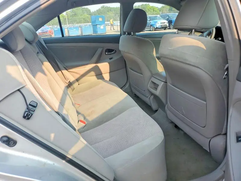 2011 TOYOTA CAMRY LE  