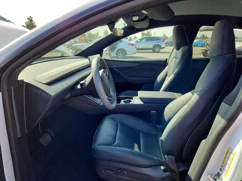 2026 TESLA MODEL Y   