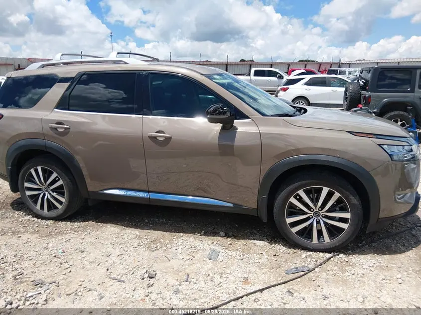 2024 NISSAN PATHFINDER PLATINUM FWD