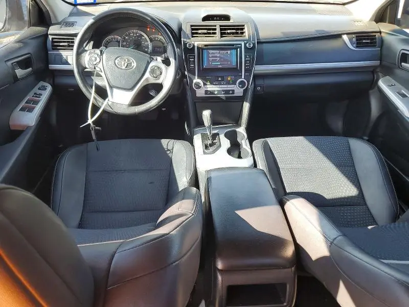 2013 TOYOTA CAMRY SE  