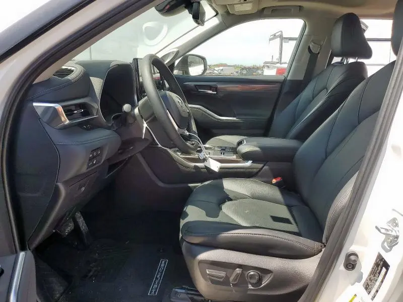 2025 TOYOTA HIGHLANDER HYBRID LIMITED  