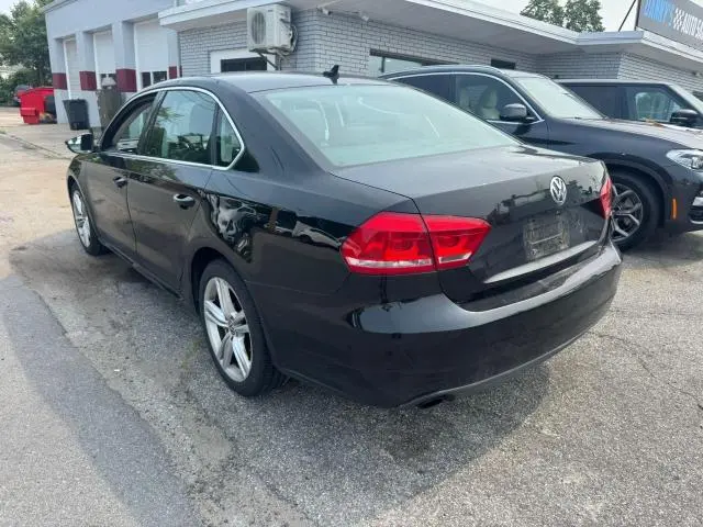 2012 VOLKSWAGEN PASSAT SE  