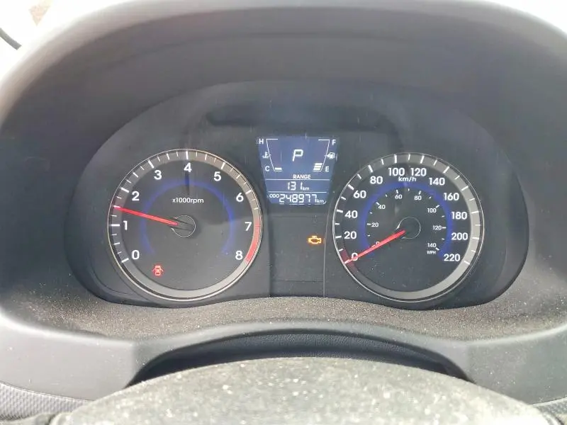 2013 HYUNDAI ACCENT SE  
