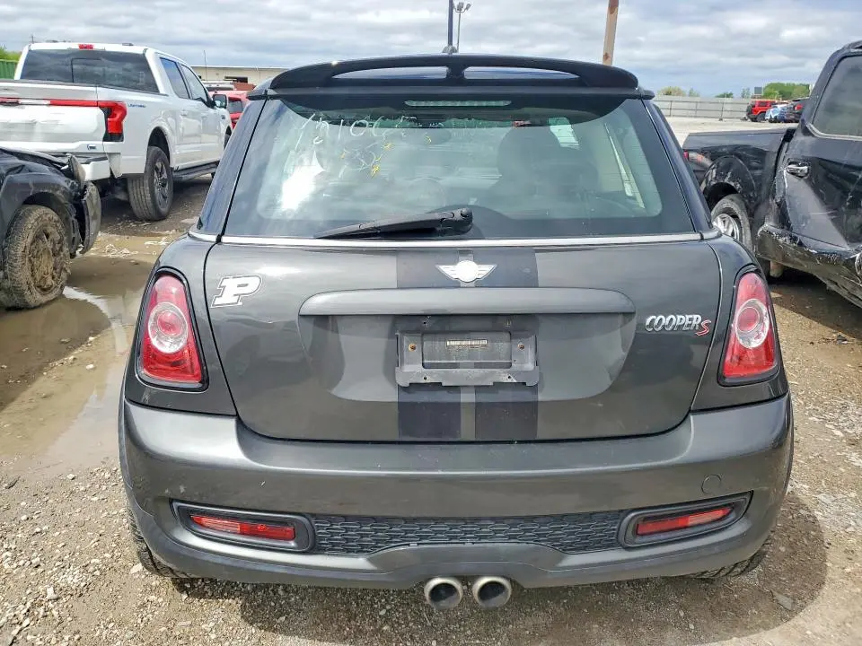 2011 MINI COOPER S  