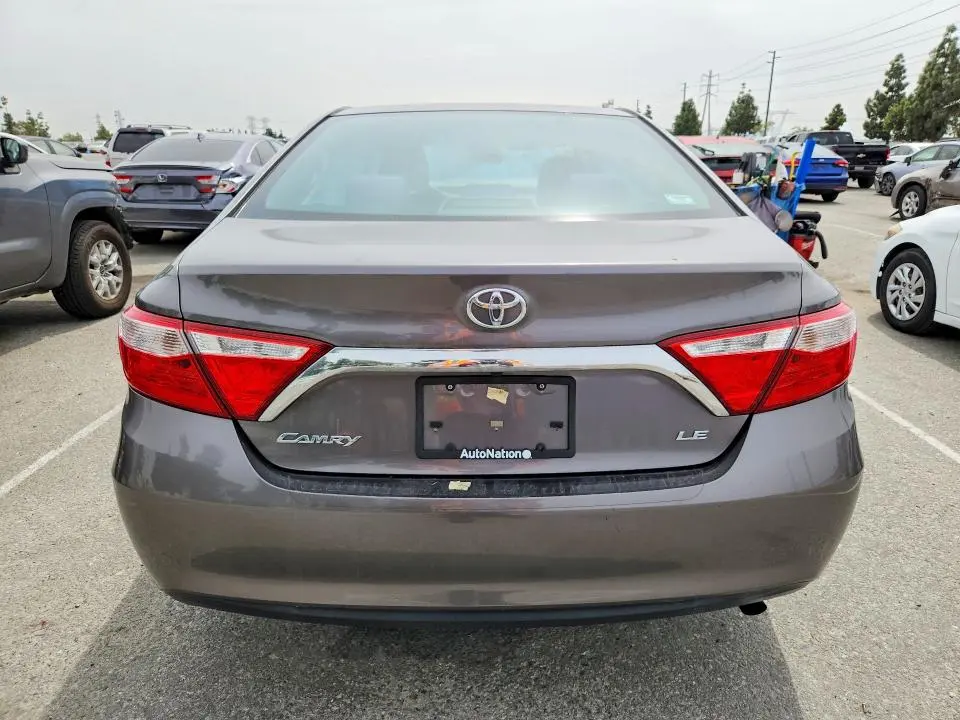 2015 TOYOTA CAMRY LE  