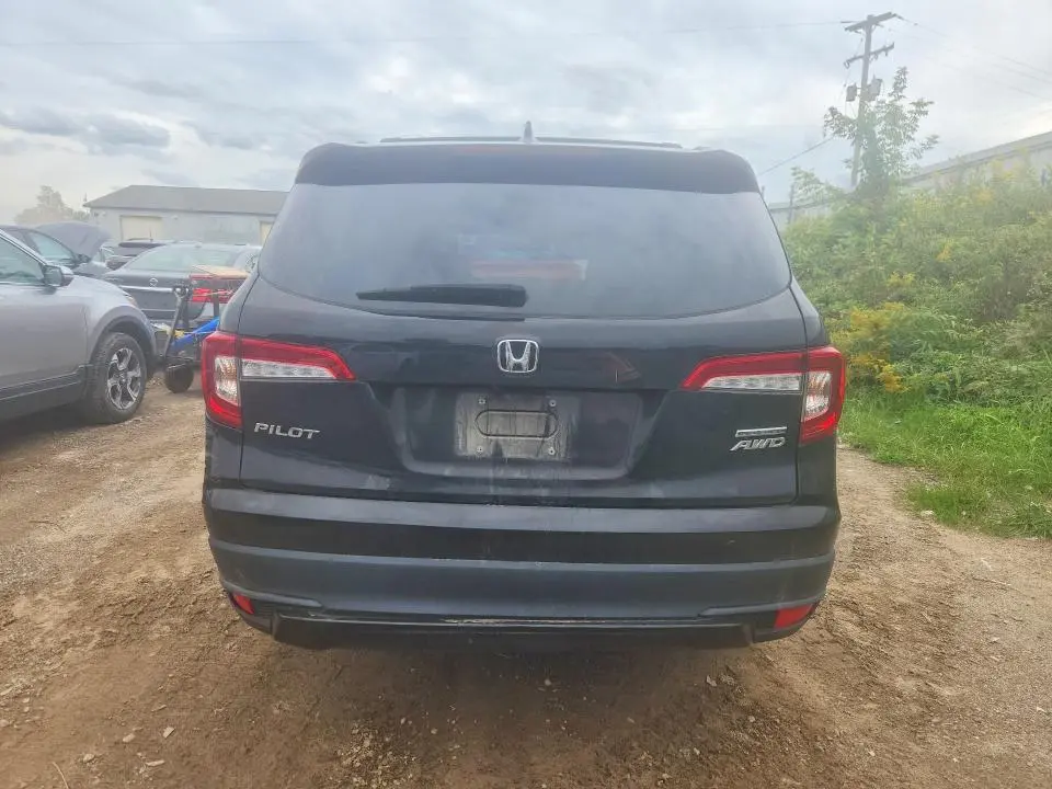 2022 HONDA PILOT SE  