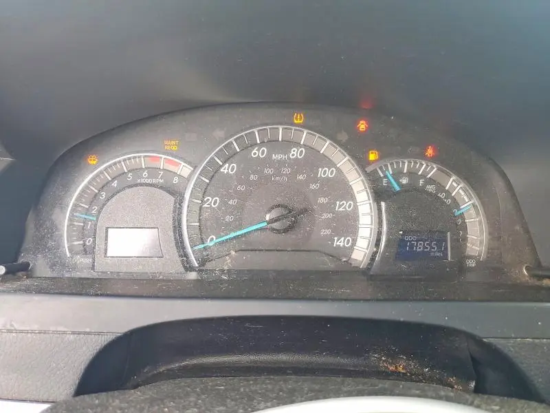 2014 TOYOTA CAMRY SE  