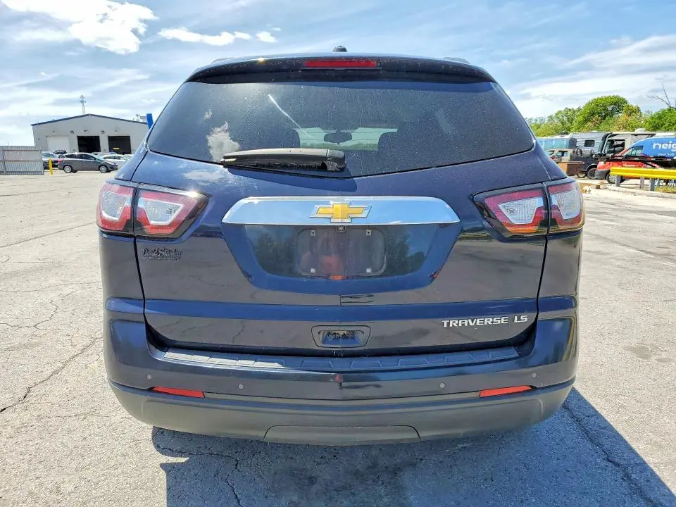 2016 CHEVROLET TRAVERSE LS  