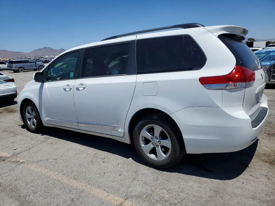 2011 TOYOTA SIENNA LE  