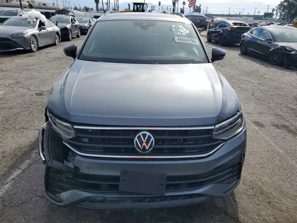 2022 VOLKSWAGEN TIGUAN SE R-LINE BLACK  