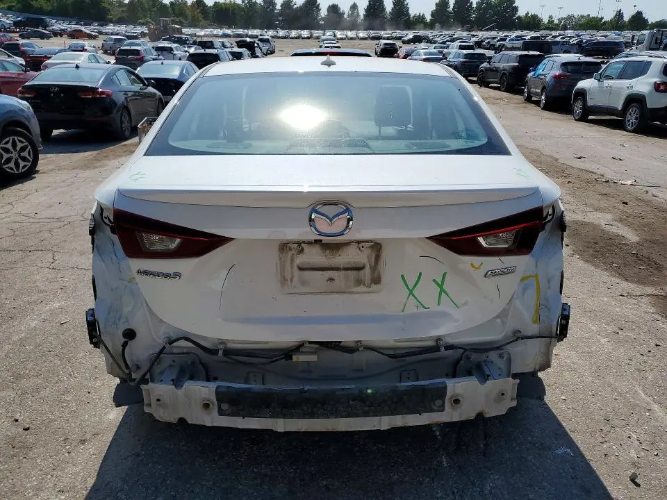 2016 MAZDA 3 TOURING  