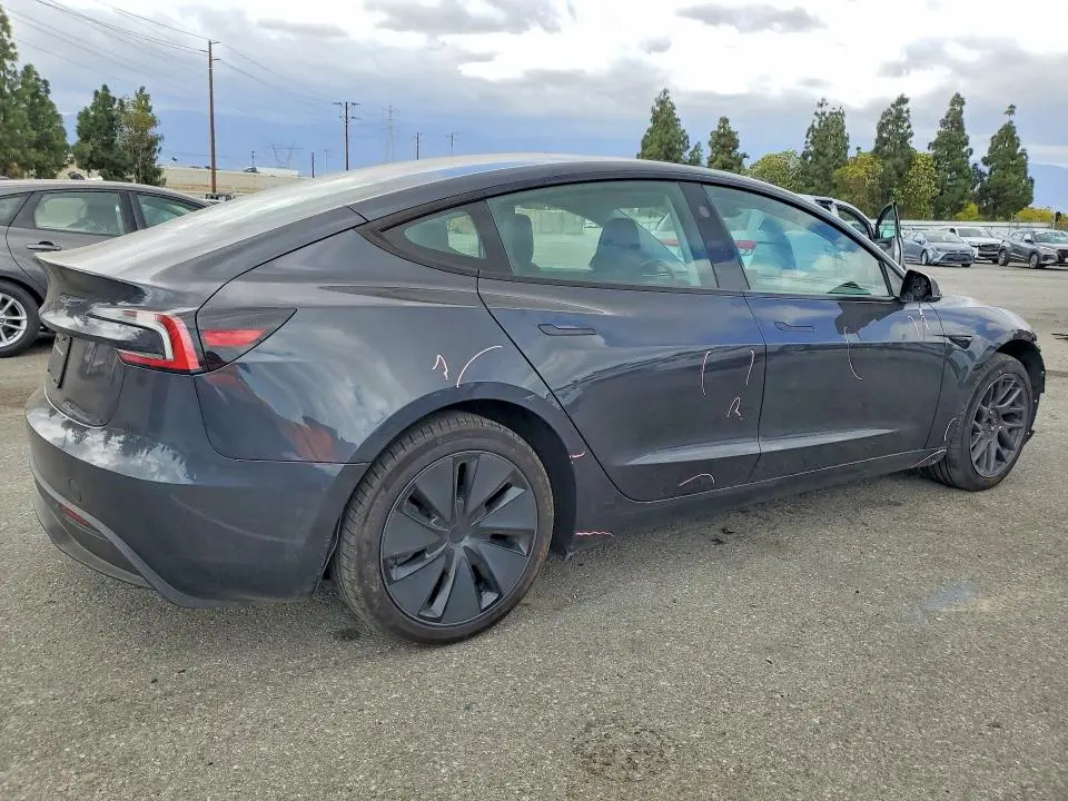 2025 TESLA MODEL 3   