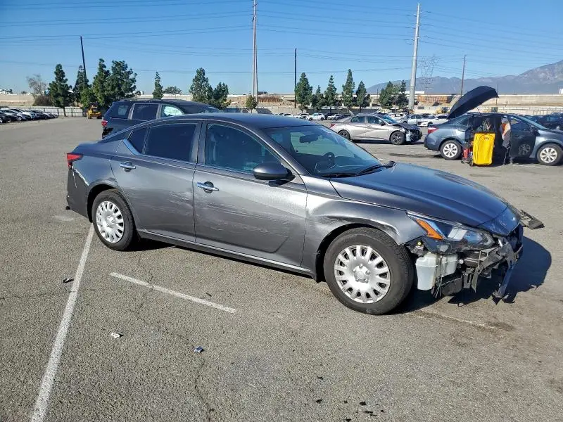 2019 NISSAN ALTIMA S  