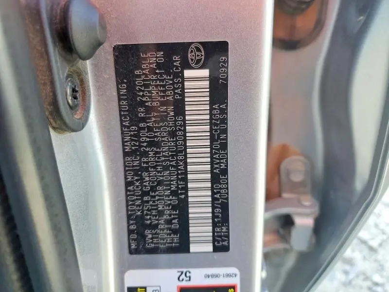 2020 TOYOTA CAMRY XLE  
