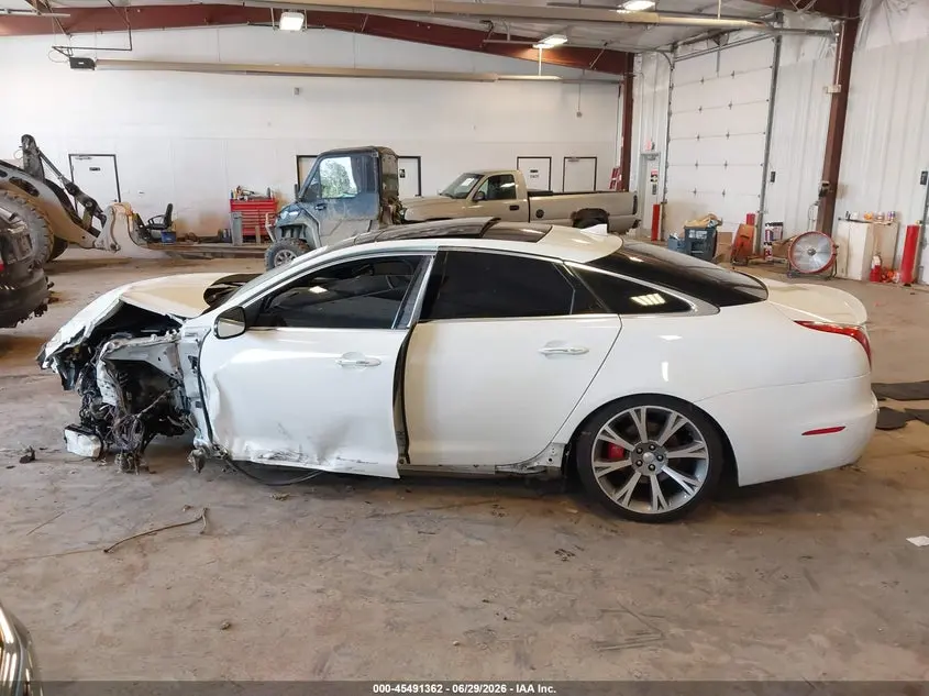 2015 JAGUAR XJ  