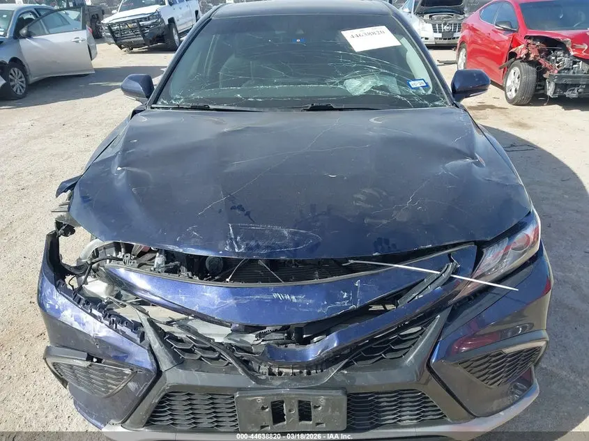 2022 TOYOTA CAMRY XSE