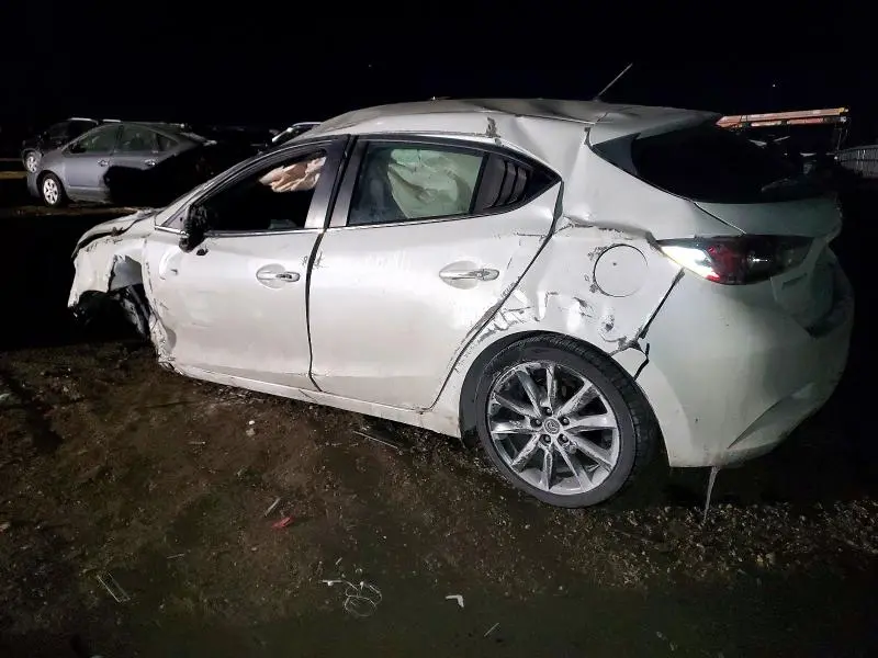 2018 MAZDA 3 TOURING  