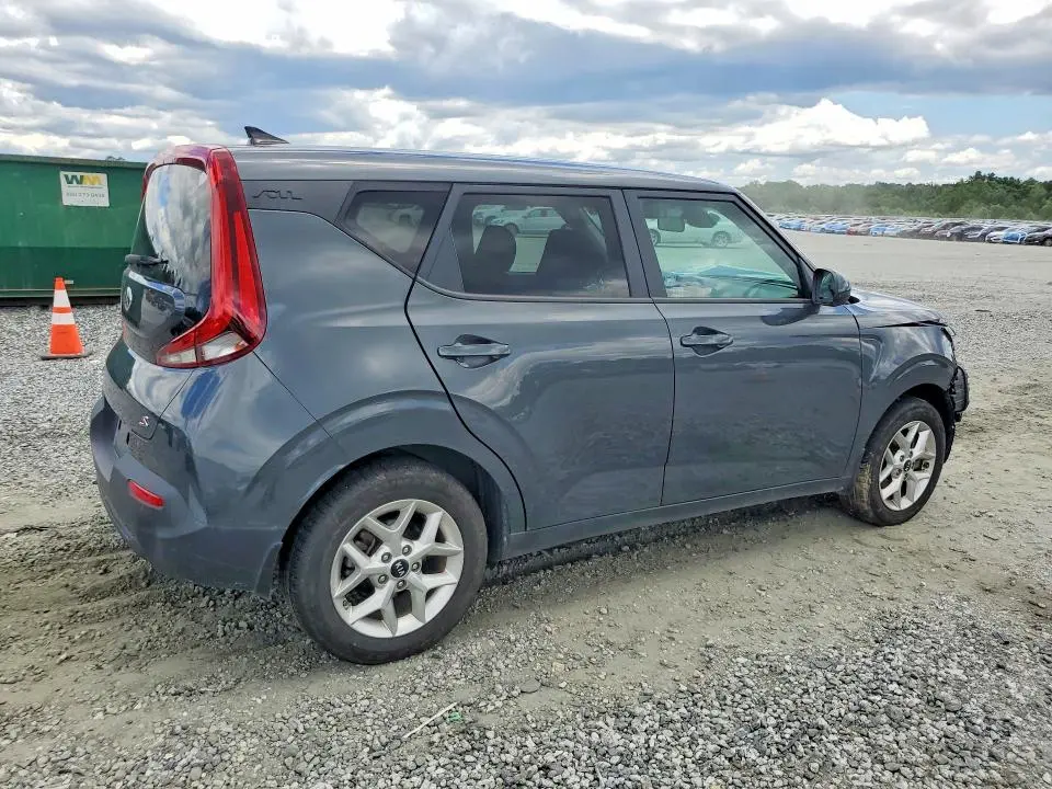 2021 KIA SOUL S  