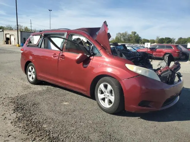 2011 TOYOTA SIENNA LE  