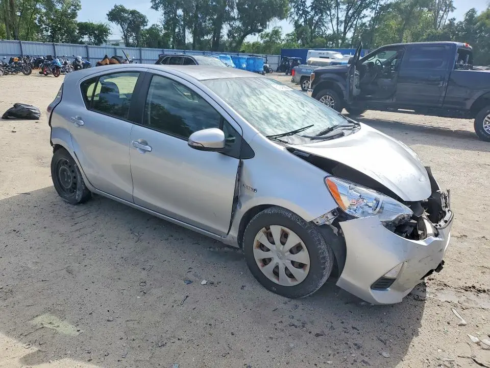 2013 TOYOTA PRIUS C TWO  