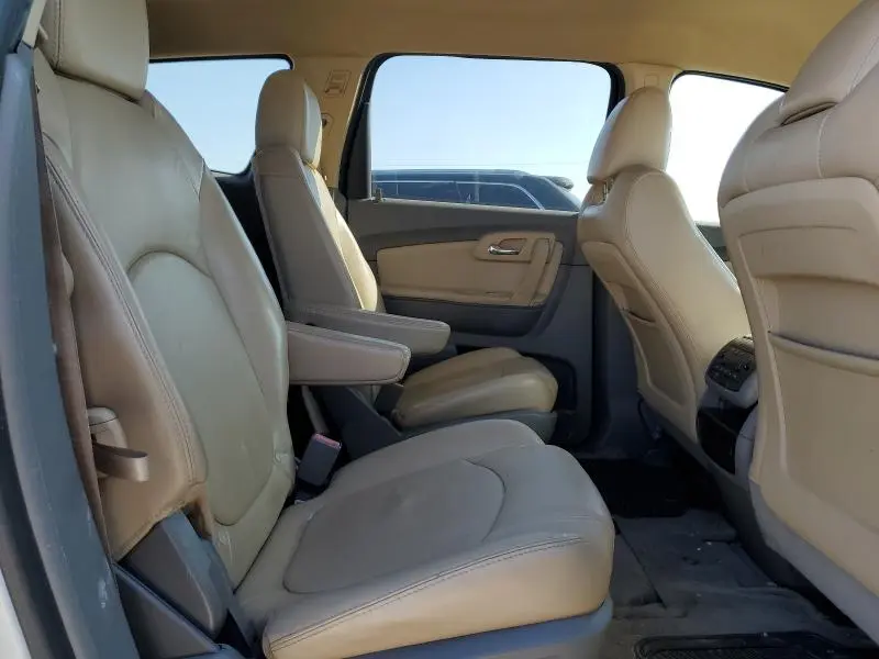 2012 CHEVROLET TRAVERSE LT  